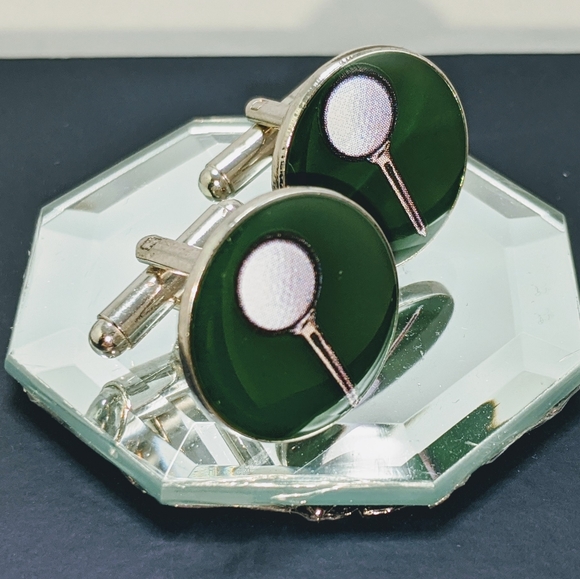 Classy Men's Green Golf Cufflinks - Picture 1 of 5